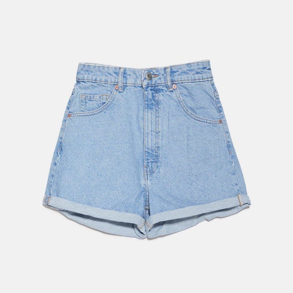 ZARA LIKE NEW “ MOM “  JEAN SHORTS